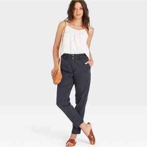 Women's Black High-Waisted Tapered Pants